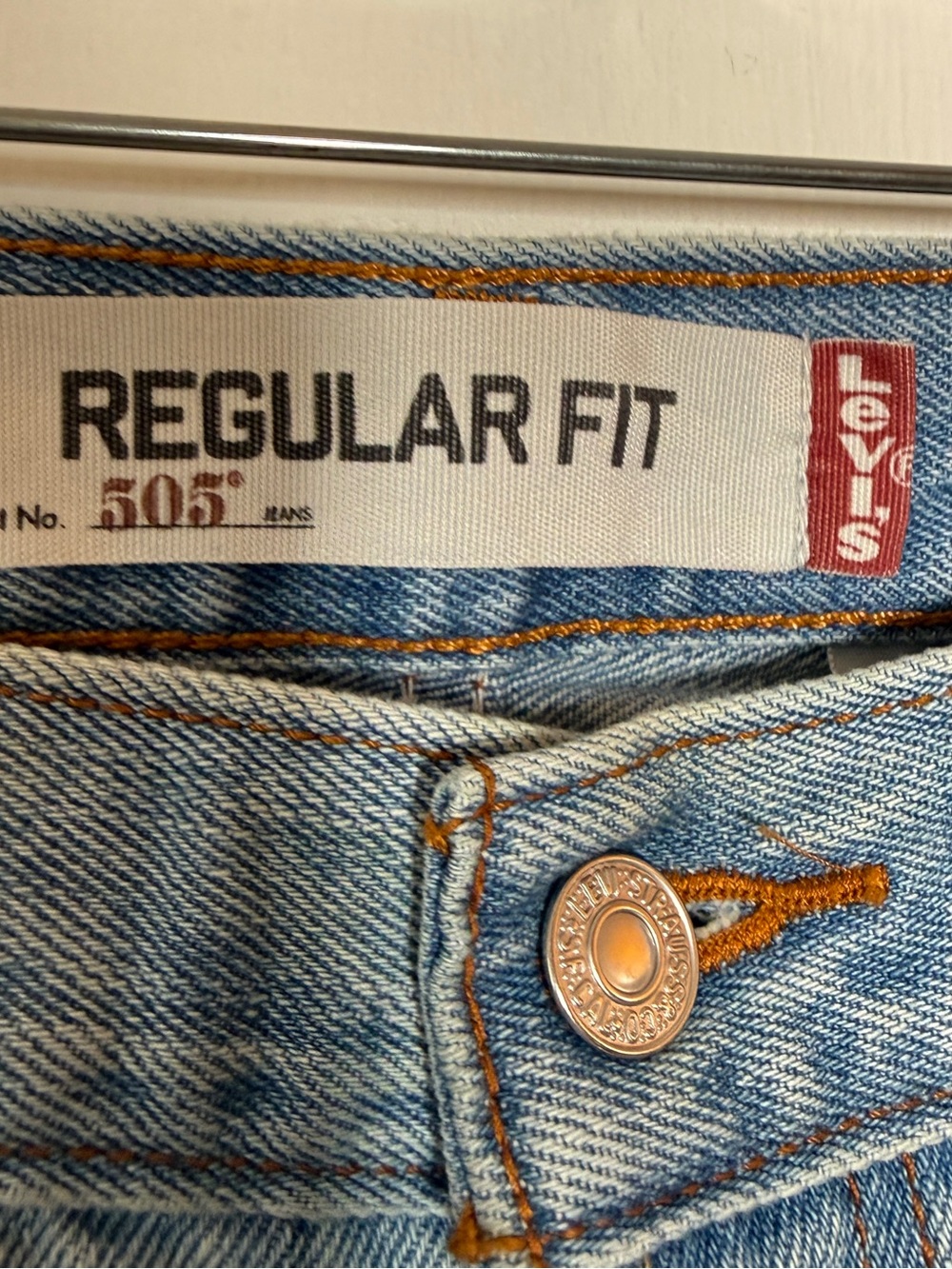 Levi's 505 Regular Fit 38x32 Light Blue Men’s Jeans - Picture 4 of 8